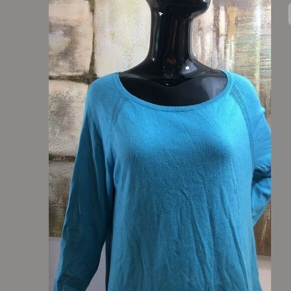 DKNYC Blue Scoop Neck Faux Layered Sweater Top Size Large - Picture 2 of 6
